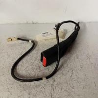 Attache ceinture avant gauche