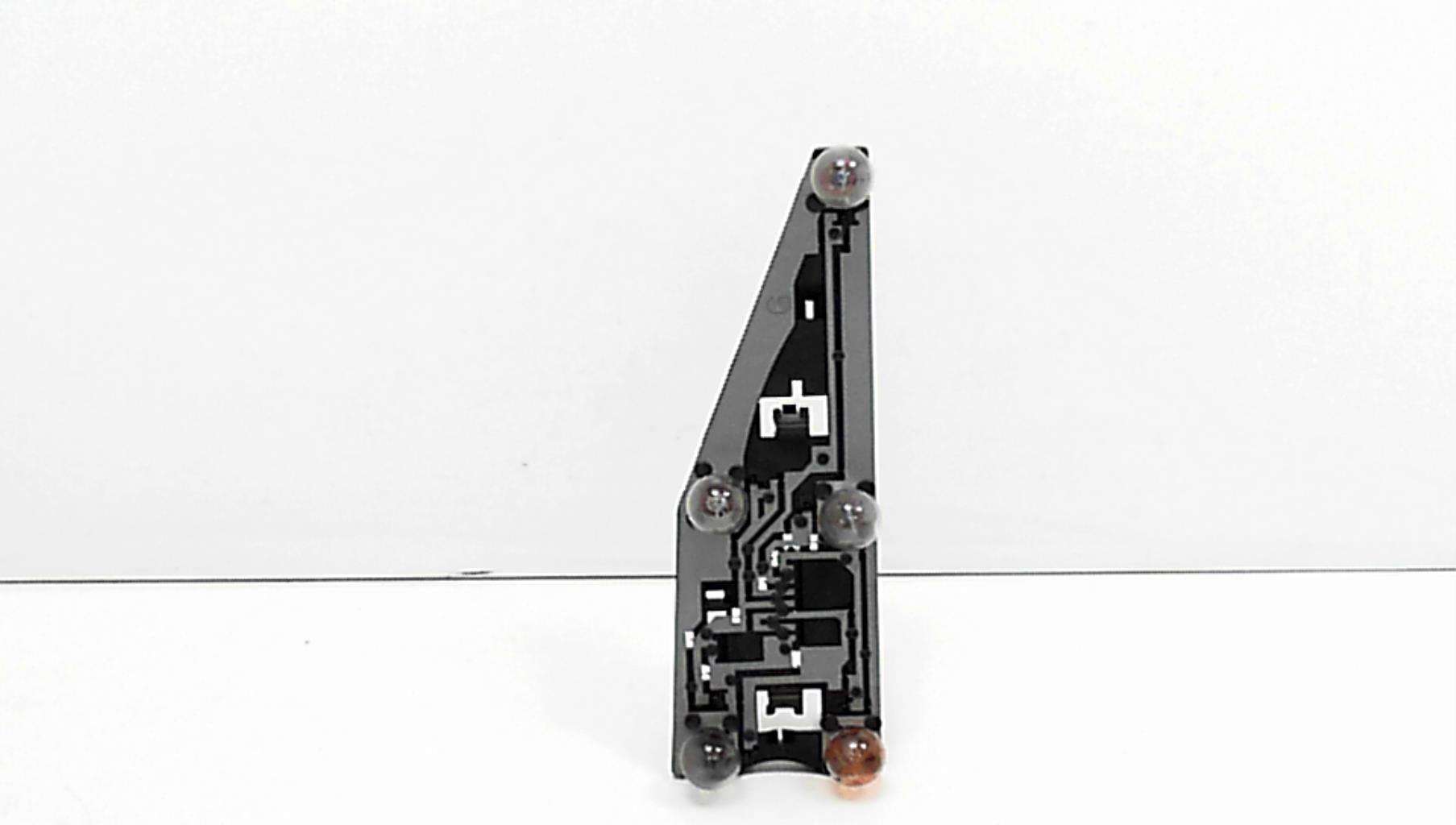 Base portalampade fanale posteriore sinistro