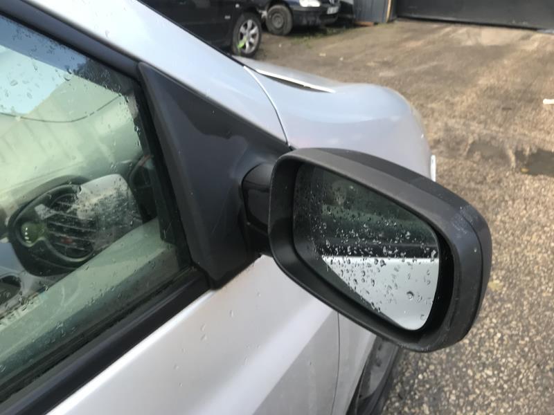 Retrovisor derecho