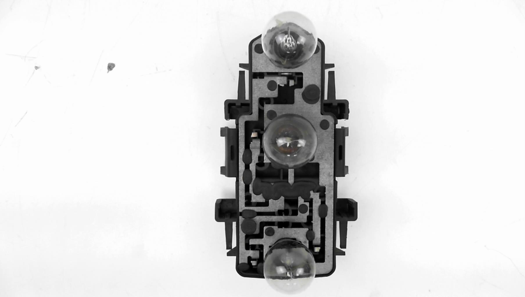 Base portalampade fanale posteriore destro
