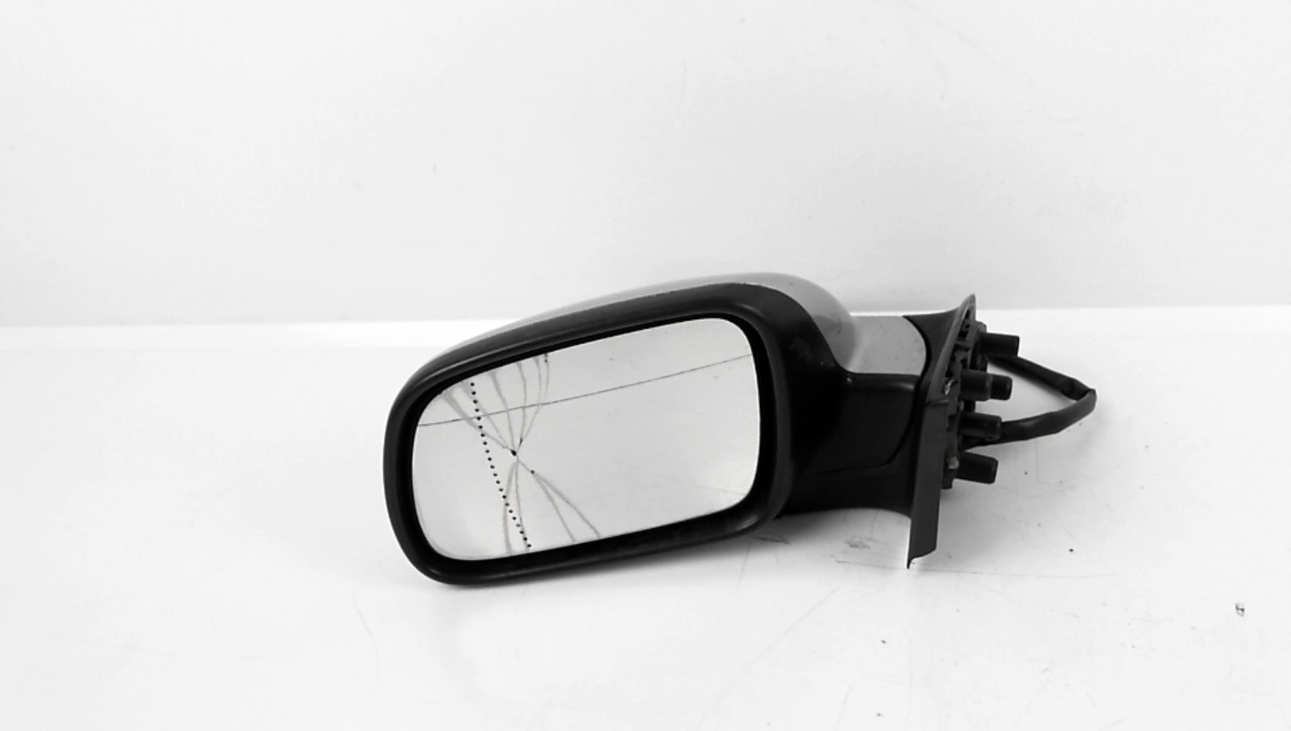 Retrovisor izquierdo