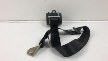 Attache ceinture arriere droit