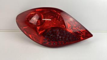 Fanale posteriore principale sinistro (luci)