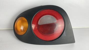 Fanale posteriore principale sinistro (luci)