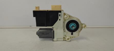 Moteur leve vitre avant droit