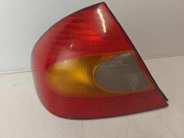Fanale posteriore principale sinistro (luci)