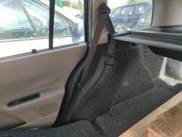 Cinturón de seguridad trasero derecho