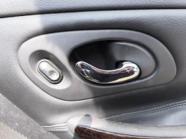 Interrupteur de leve vitre avant droit