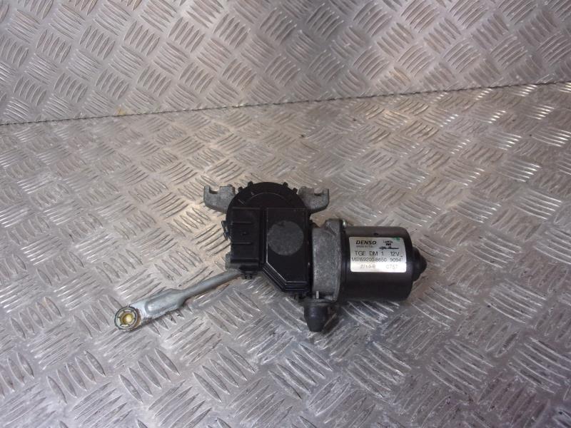 Moteur essuie glace avant