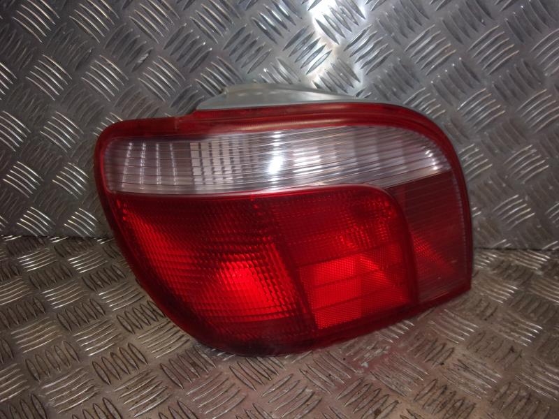 Fanale posteriore principale sinistro (luci)