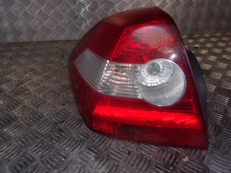 Fanale posteriore principale sinistro (luci)