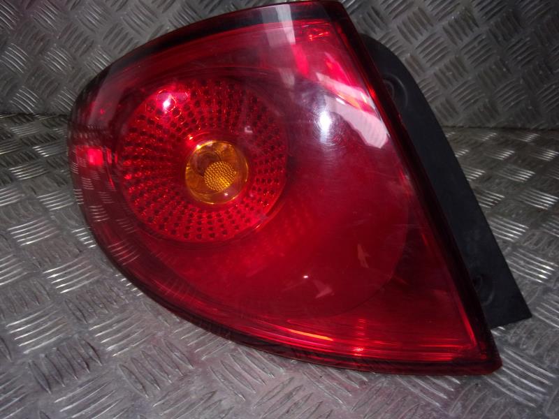 Fanale posteriore principale sinistro (luci)