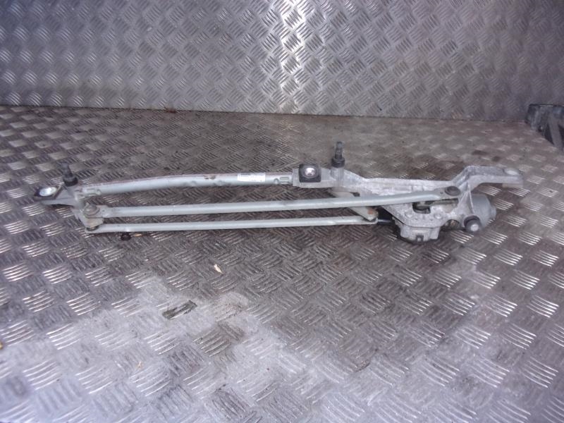 Moteur essuie glace avant