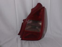 Feu arriere principal droit (feux)