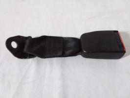 Attache ceinture arriere droit