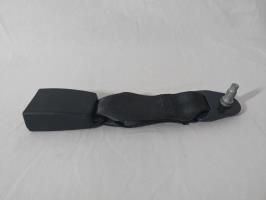 Attache ceinture arriere droit