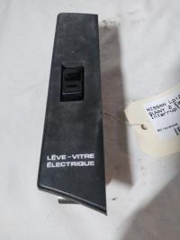 Interrupteur de leve vitre avant droit