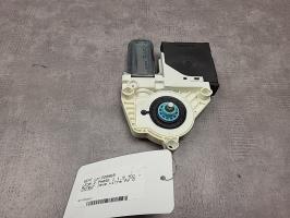 Moteur leve vitre avant droit