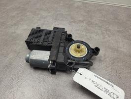 Moteur leve vitre avant gauche