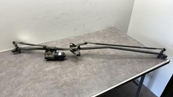 Moteur essuie glace avant