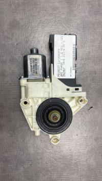 Moteur leve vitre avant droit