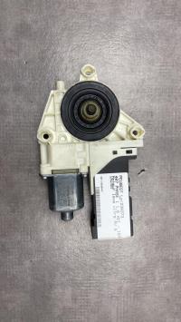 Moteur leve vitre avant gauche