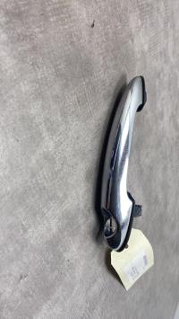 Poignee porte avant gauche