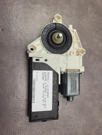 Moteur leve vitre avant droit