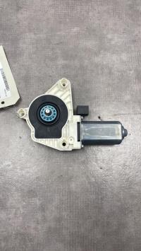 Moteur leve vitre avant droit