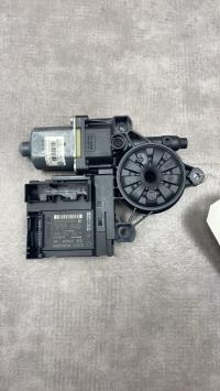 Moteur leve vitre avant gauche