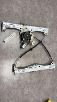 Leve vitre electrique avant droit