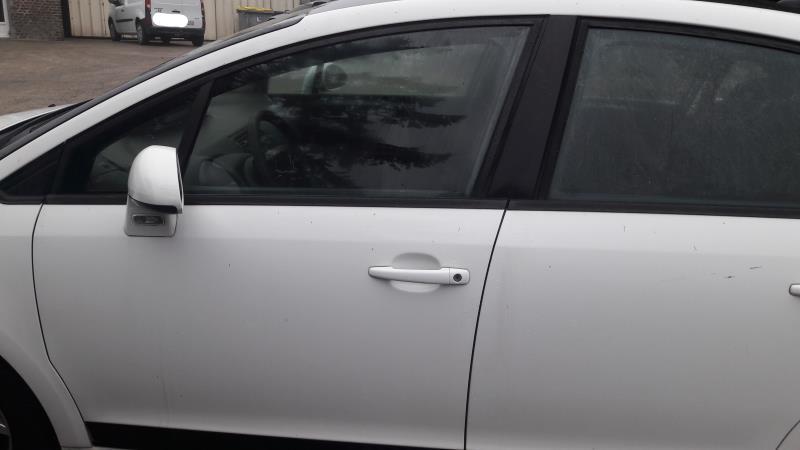 Porte avant gauche