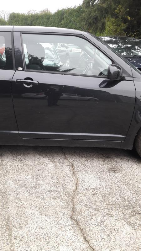 Porte avant droit