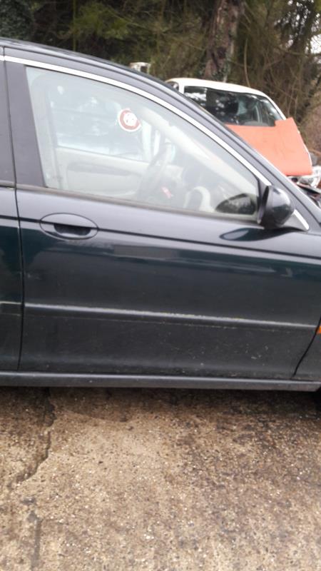 Porte avant droit