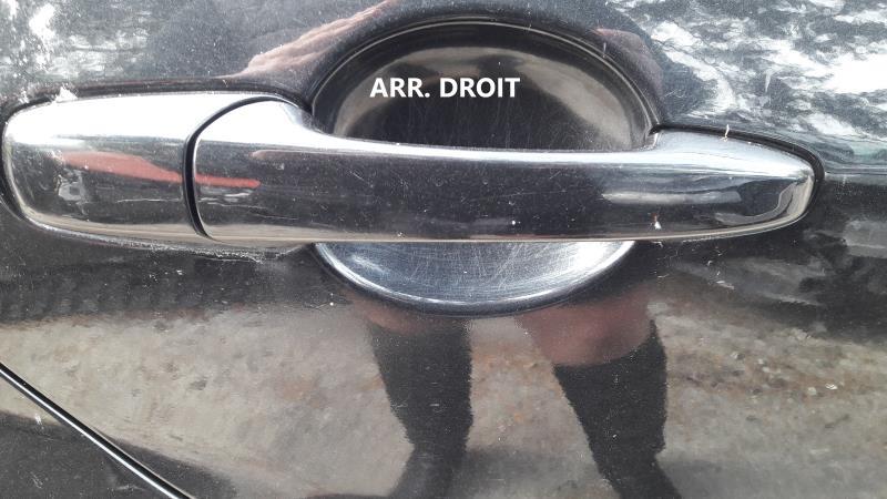 Poignee porte arriere droit