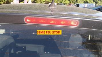 Feu arriere stop central