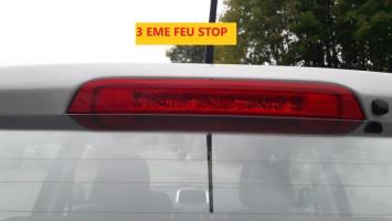 Feu arriere stop central