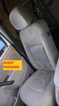 Siege avant droit
