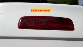 Feu arriere stop central