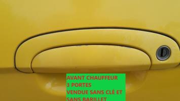 Poignee porte avant gauche