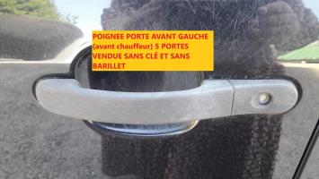 Poignee porte avant gauche