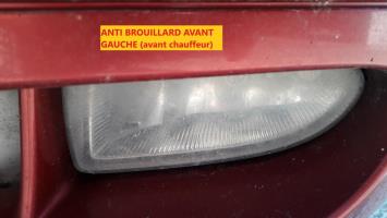 Anti brouillard gauche (feux)