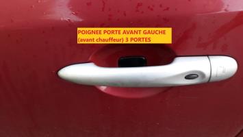 Poignee porte avant gauche