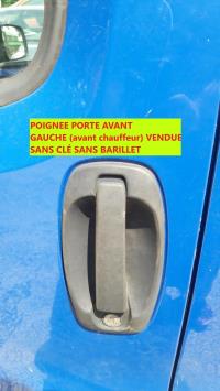 Poignee porte avant gauche