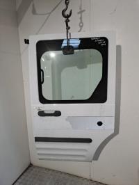Porte laterale gauche