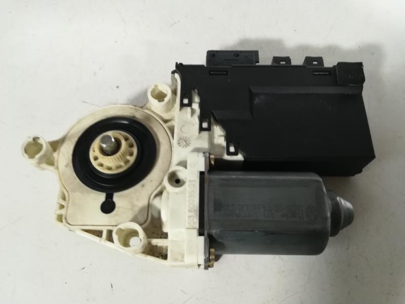 Moteur leve vitre avant droit