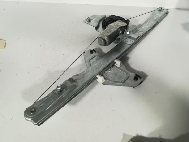 Leve vitre electrique avant droit