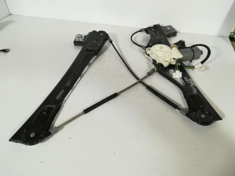 Leve vitre electrique avant droit