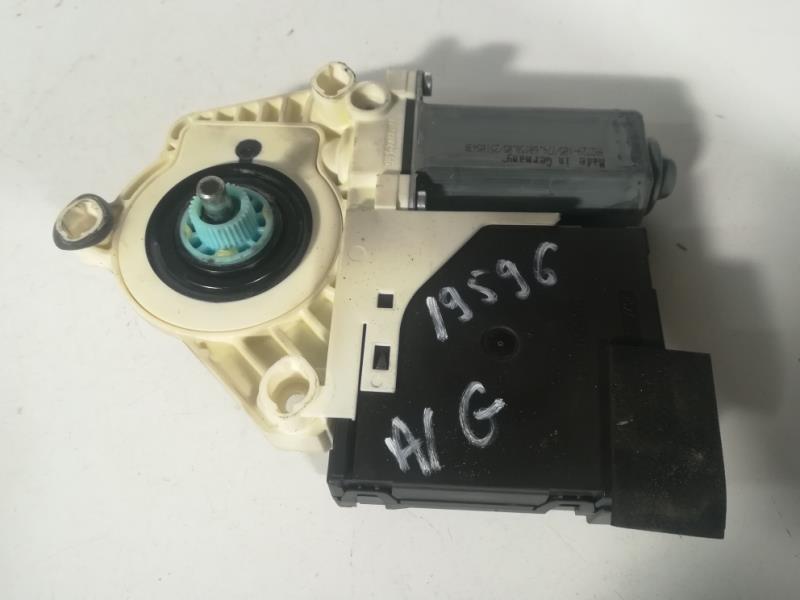 Moteur leve vitre avant gauche