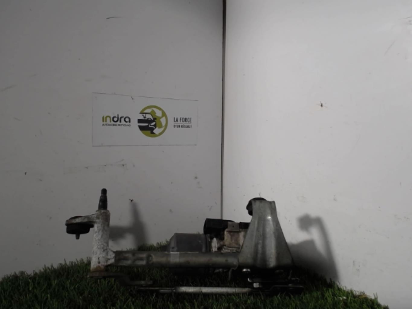 Moteur essuie glace avant droit